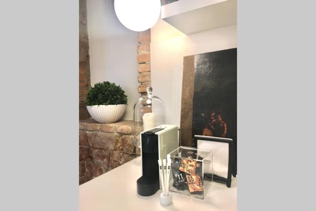Punto Luce Home In Center Of Verona Exteriör bild