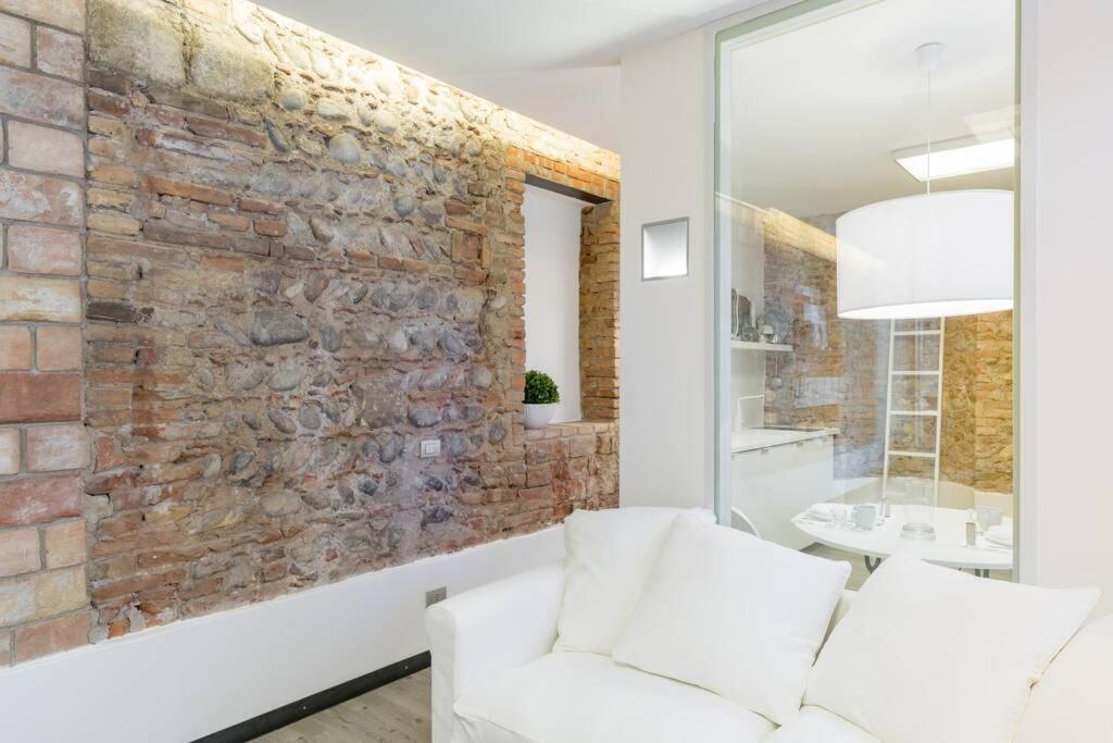 Punto Luce Home In Center Of Verona Exteriör bild